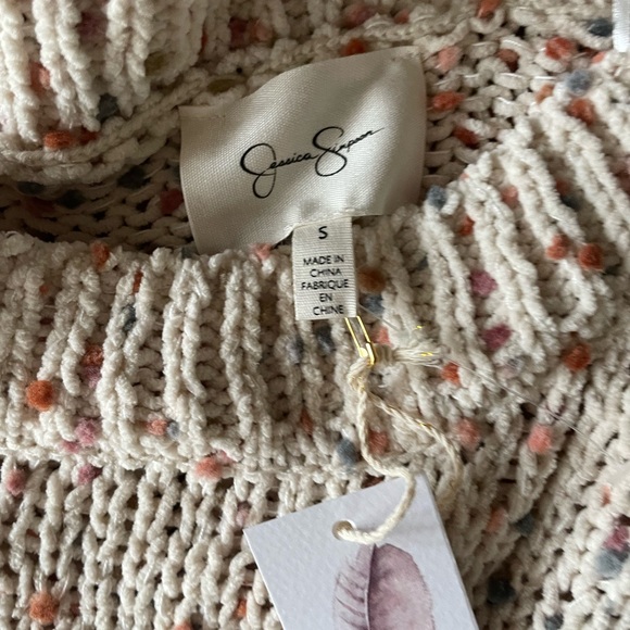 Fun sweaters bundle - Picture 2 of 3